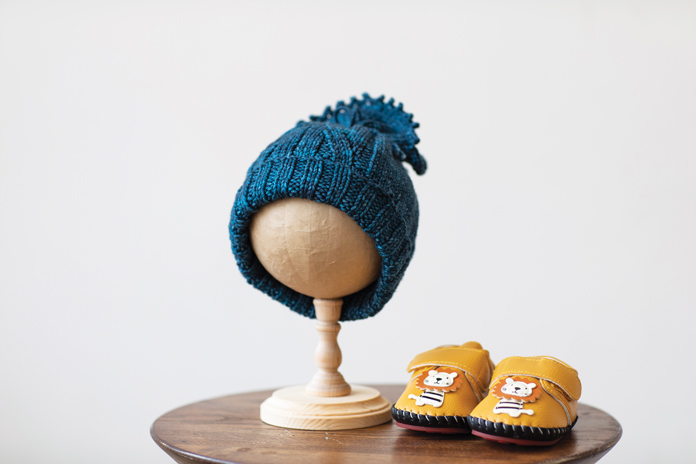 Waterfall Beanie by Marie Greene for ANPTmag Issue 69; photo by Angela Watts of Tekoa Rose Photography for ANPTmag