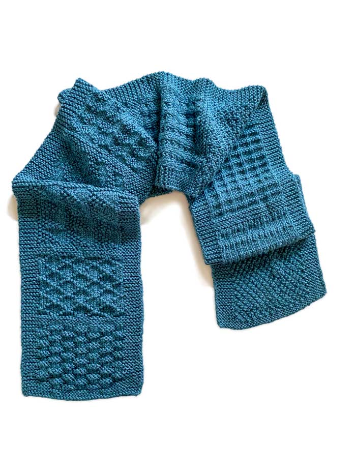 A Close up of The Sampler Scarf by Nancy Lekx for ANPTmag Issue 63; photo by Simon Pelletier for ANPTmag