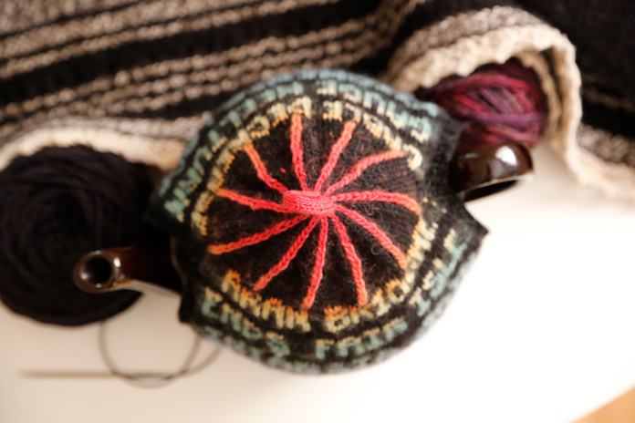 A Tea Cozy for the Adventurous Knitter by Lorraine Thompson for ANPTmag Issue 52; photo by Carla A. Canonico for ANPTmag