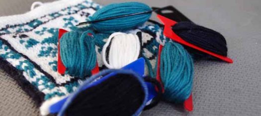 Using bobbins for fair isle knitting