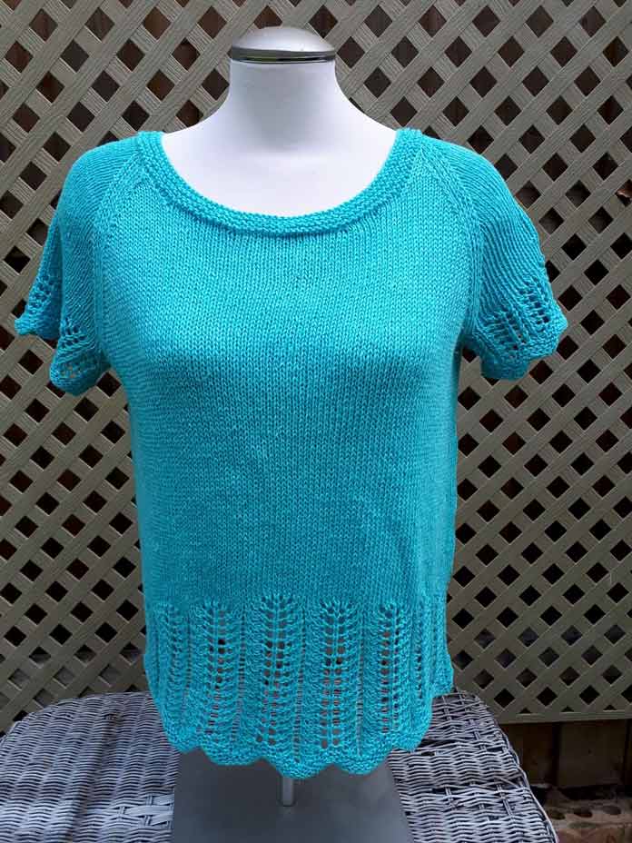 Customizing the Miss Molly Tee knitted pattern using Lina yarn